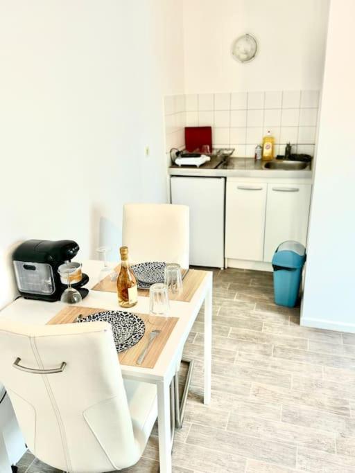 Superbe Appartement Tres Calme Et Confortable Reims Ngoại thất bức ảnh